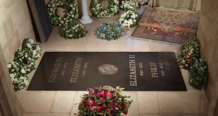 La lápida de la reina Isabel II