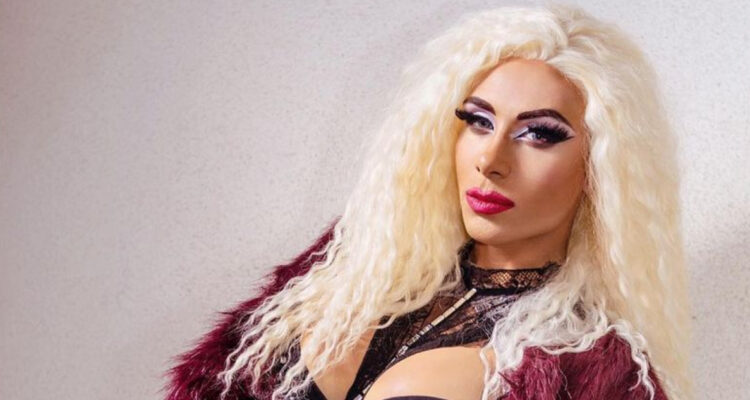 Luz Violeta, ganador de The Switch, posa para la cámara. El transformista confirmó que se contagió con viruela del mono.