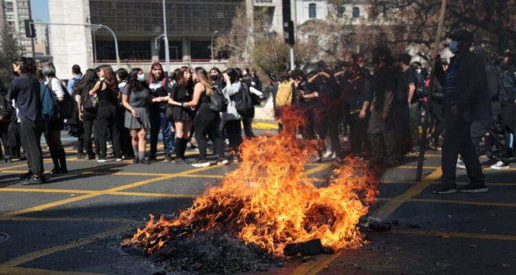 Un total de 35 personas fueron detenidos durante manifestaciones en la Alameda