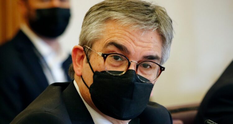 Tras caída en clasificación de Moody’s: ministro Marcel confía en que Chile mejorará su perfil