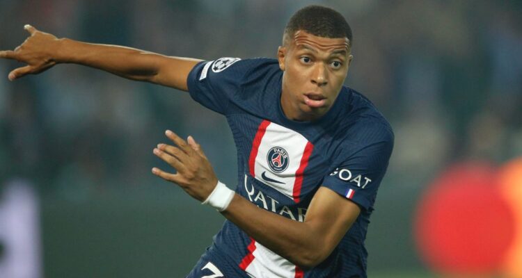 Condenan a hincha por mensaje racista contra Mbappé