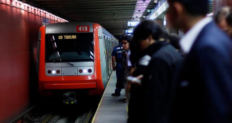 Cierran 10 estaciones de Línea 4 de Metro por procedimiento policial