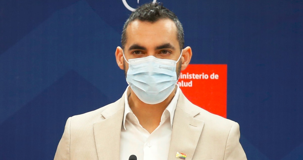 Subsecretario Cuadrado y restricciones