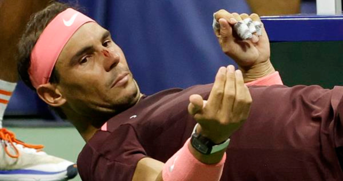 Rafael Nadal sufre un peculiar accidente en duelo por el US Open.