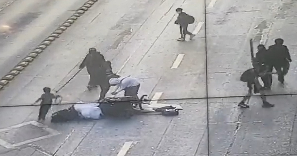 niño barricadas