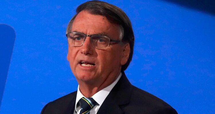 Bolsonaro molesto por norma anti deforestación de la UE