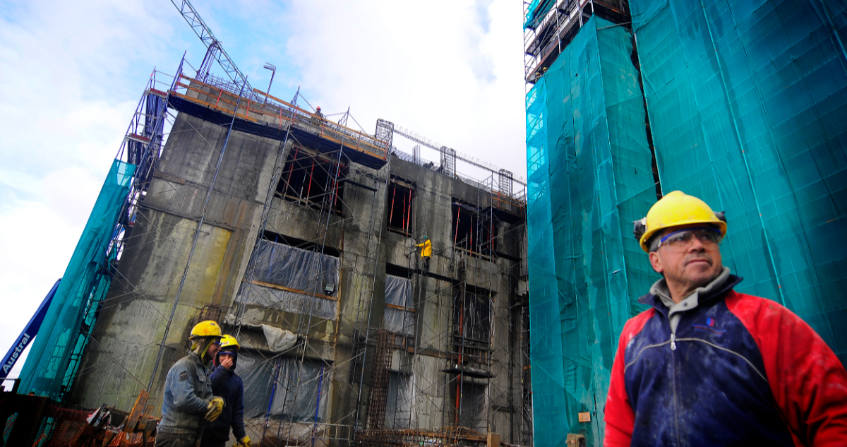 Casi $9 millones costará retomar 11 de las 25 obras paralizadas en región de Los Lagos