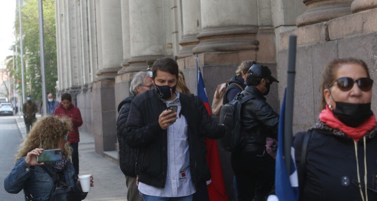 Francisco “Pancho Malo” Muñoz denuncia agresión en las afueras del Congreso: “Lo enviaron”