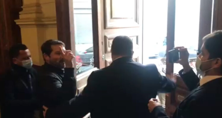El breve paso de “Pancho Malo” por el Congreso: se “infiltró” acreditado como prensa y fue expulsado