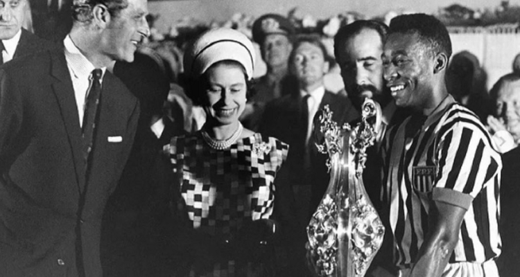 Pelé , un admirador de la Reina Isabel II