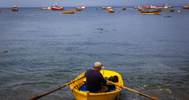 Pescadores artesanales de Quintero bajan toma ante reunión con autoridades de Valparaíso y Santiago