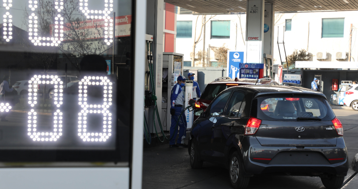 Precio de las gasolinas disminuyen por primera vez en 37 semanas caen entre 0,5 y 1,3 pesos