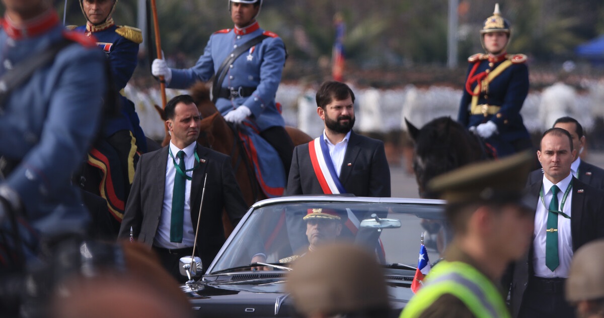 Gabriel Boric encabezando la Parada Militar 2022.