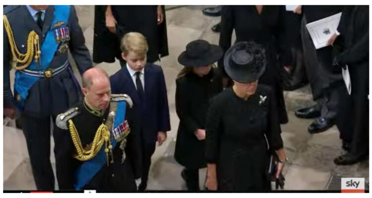 George y Charlotte en el funeral de la Reina