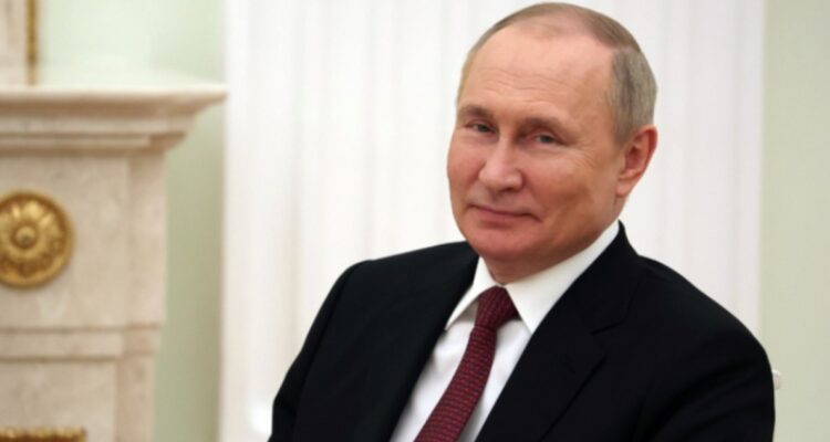 Putin comunica que Rusia estabilizó inflación, muestra crecimiento y desempleo en mínimo histórico