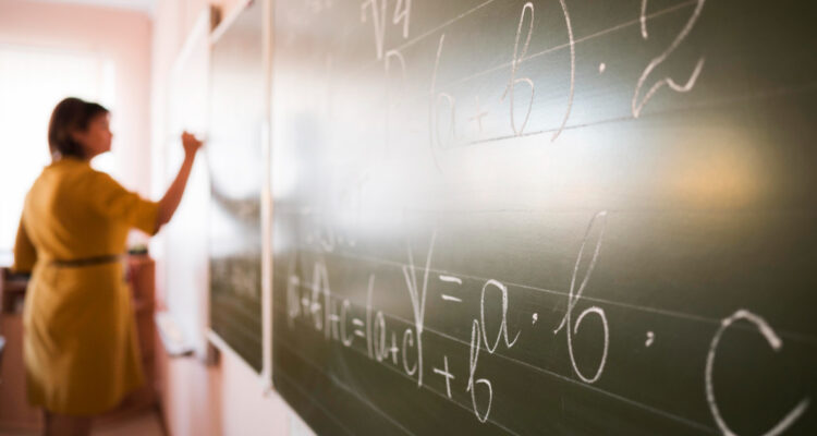 organizan primera versión de reconocimiento “Profe TP”