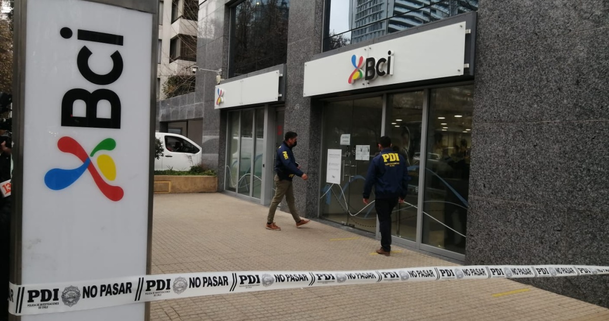 Habrían sustraído $600 millones: delincuentes perpetran robo en un banco de Las Condes