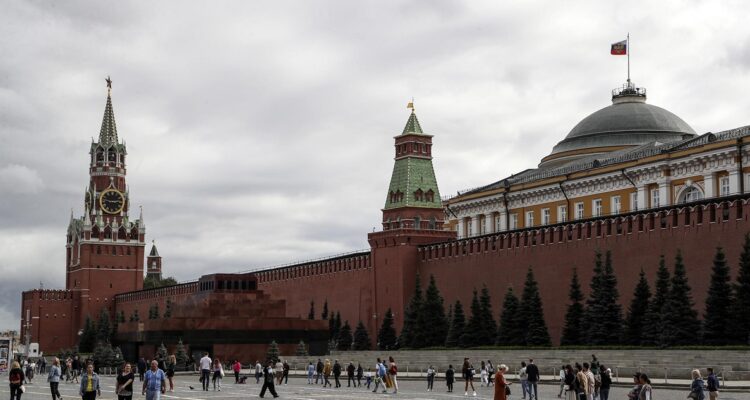 Un vistazo exterior a la sede del gobierno en el Kremlin, Rusia.