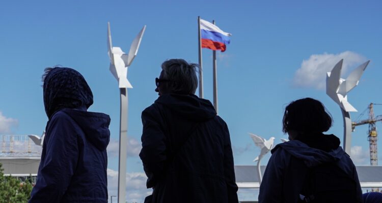 Líderes separatistas prorrusos viajan a Moscú para formalizar anexión de territorios ocupados