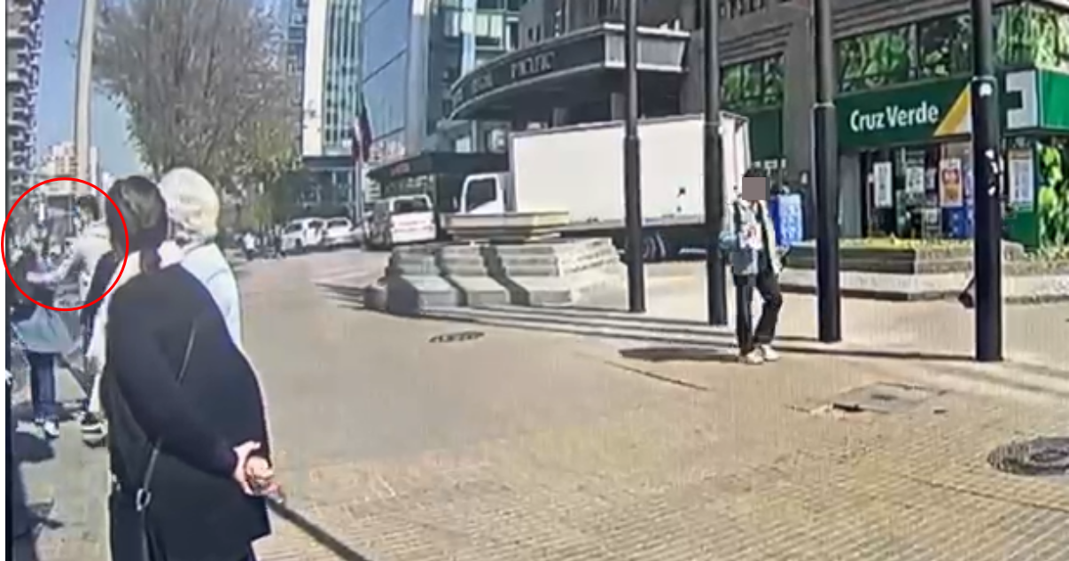 Captan robo en salida de banco en Las Condes