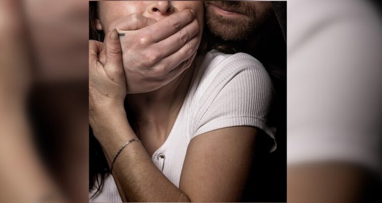 Indagan denuncia de secuestro en Valparaíso: víctima relató que se la llevaron tras robar en su casa