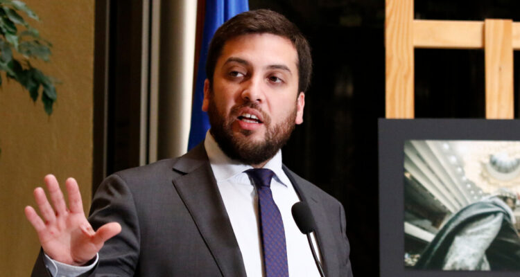 Soto y presencia del Gobierno en diálogo constitucional: “Debe estar, pero sin vocerías, ni opinión”