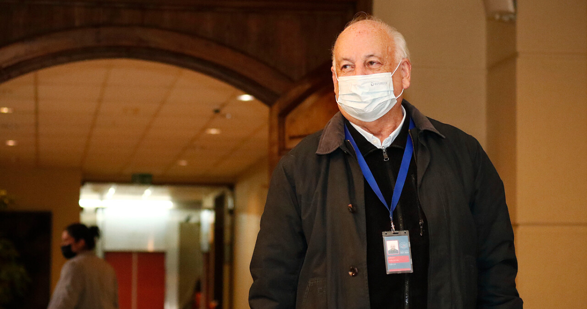 Teillier se adelanta a cadena nacional del presidente Boric y revela incremento del Presupuesto 2023