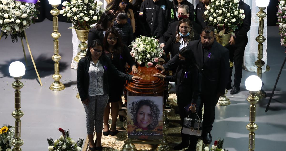 El terrible asesinato de una abogada se vuelve emblema de la violencia contra las mujeres en Ecuador