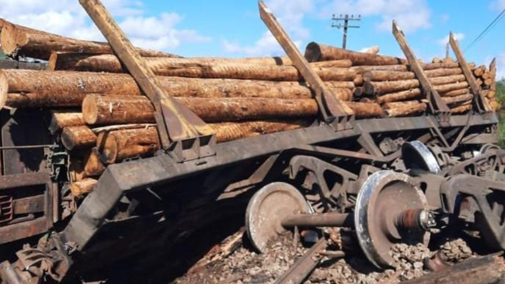 tren descarrila Perquenco