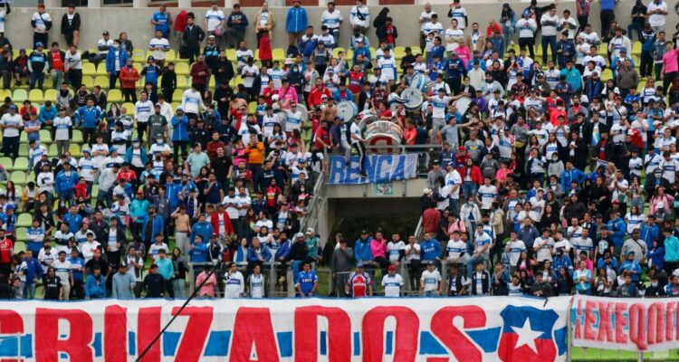 UC da a conocer las sanciones a hinchas detenidos en suspendido clásico