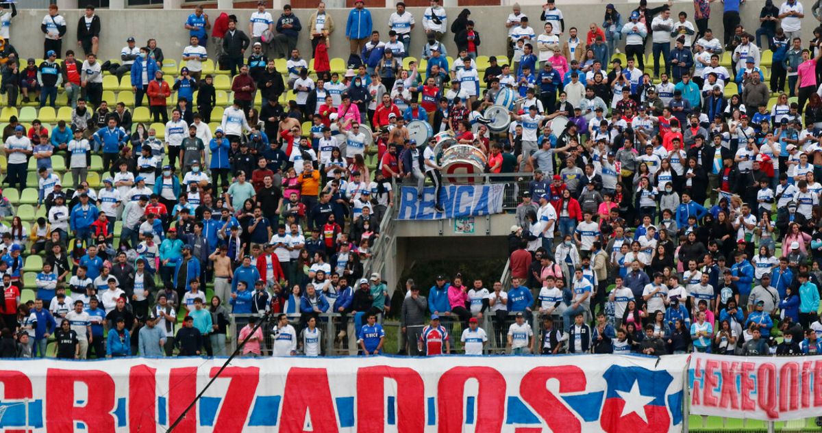 UC da a conocer las sanciones a hinchas detenidos en suspendido clásico