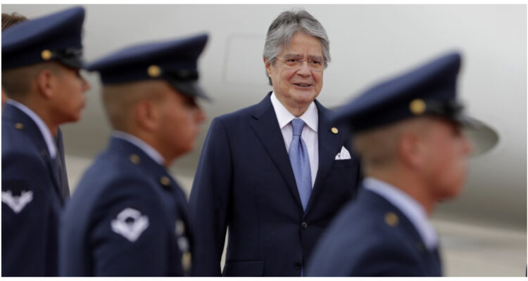 “Uniformados corruptos”: destituyen a más de 100 policías por “faltas disciplinarias” en Ecuador