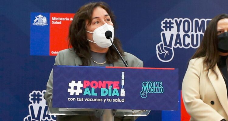Ministra de salud y vacunación covid-19