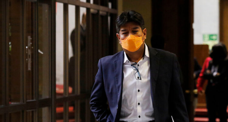 Senador Esteban Velásquez asegura que con el TPP11 “entregamos soberanía en bandeja de plata”