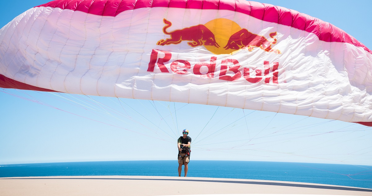 Víctor Carrera se coronó campeón mundial de Parapente Acrobático.