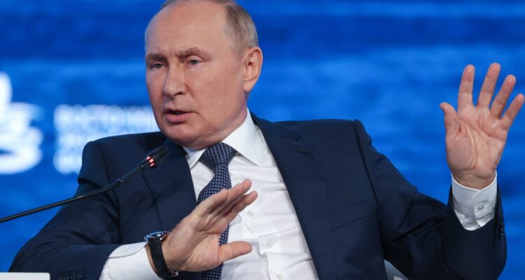 Vladimir Putin en el VI Foro Económico Oriental.