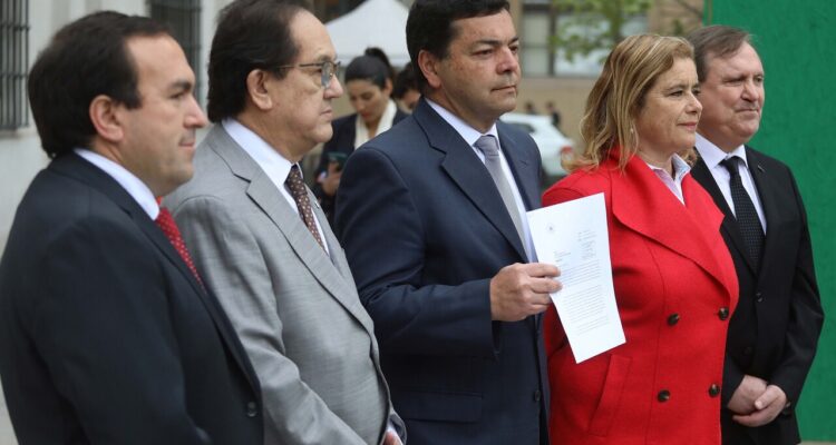 diputados-udi-presentan-defensoria-victimas