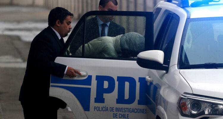 PDI detuvo a nieto tras confesar asesinato de su abuela de 81 años en Santiago