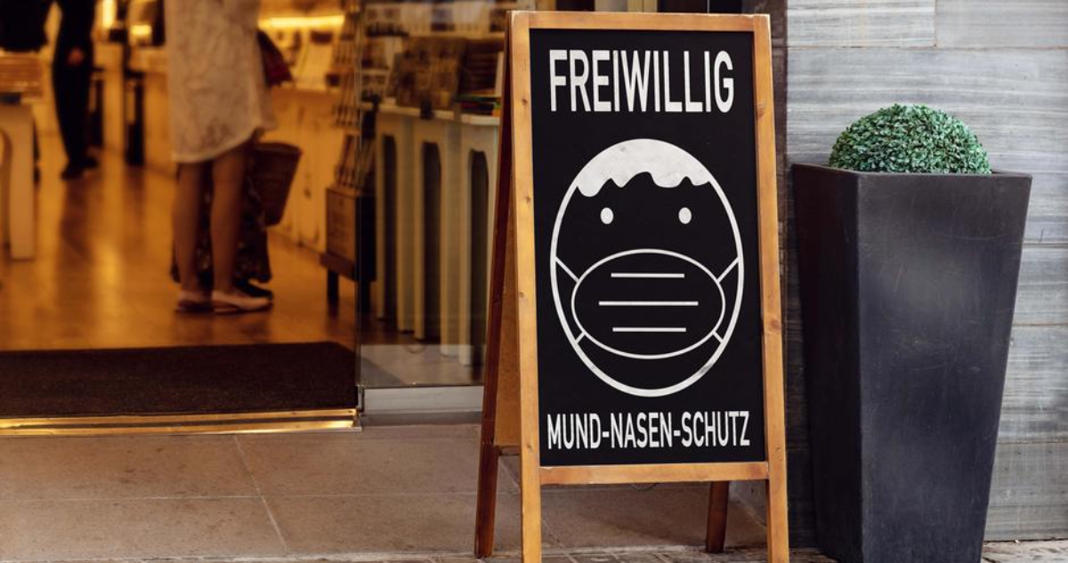 Mascarillas podrían volver a ser obligatorias en Alemania, ante fuerte alza de contagios covid.