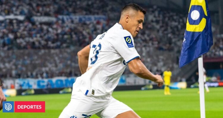 Hinchas criticaron pocos pases a Alexis ante PSG