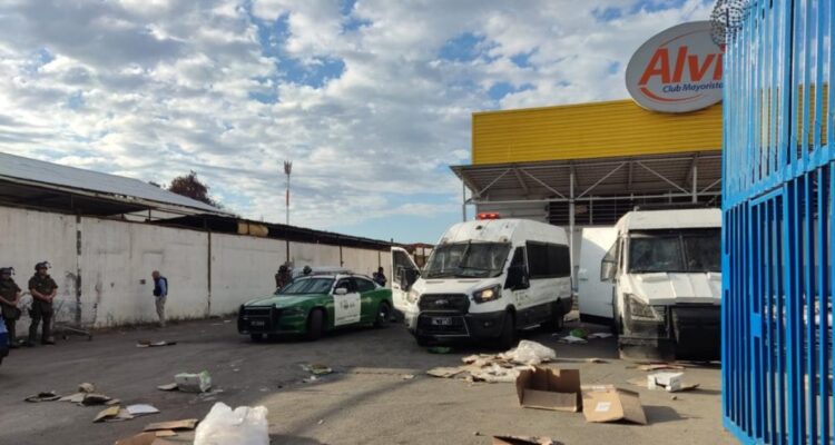 Tras saqueos: refuerzan dotación policial en Puente Alto