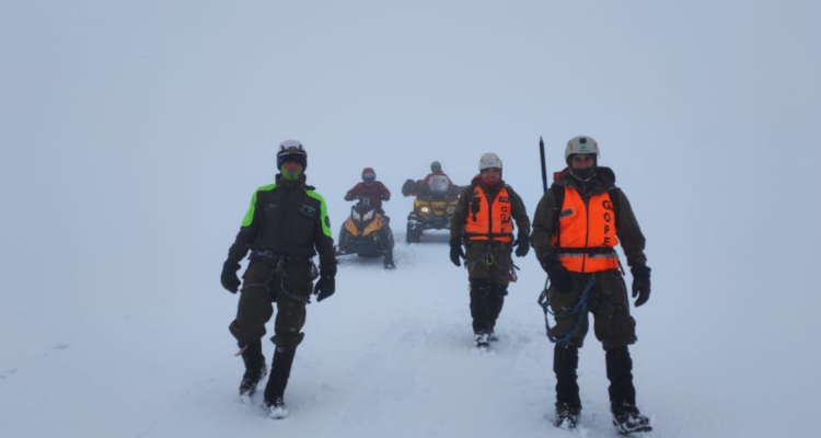 andinista volcán Mocho Choshuenco