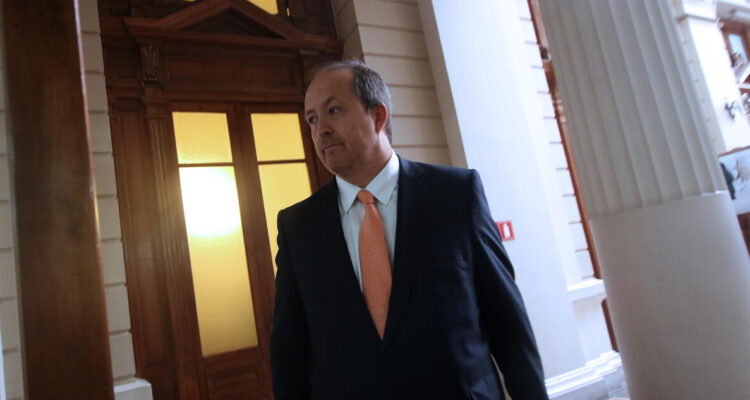 Exabogado de Bruno Villalobos, Héctor Espinoza y Rafael Garay presentó candidatura a Fiscal Nacional