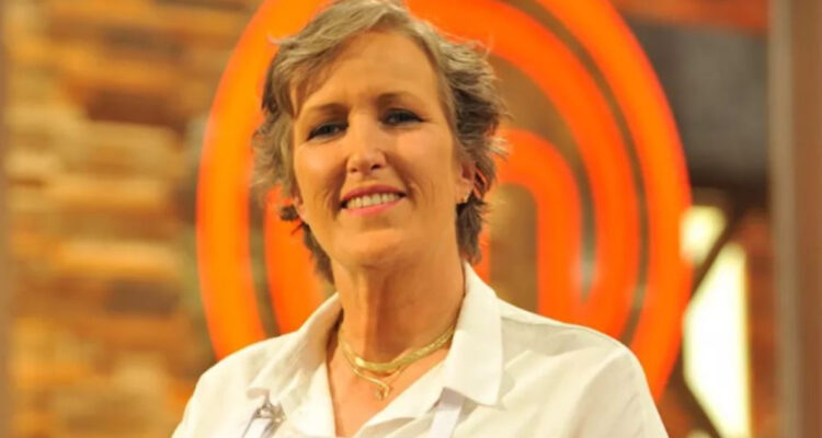 Annelore Baumann posando en el set de MasterChef Chile. La exconcursante necesita donadores de sangre.