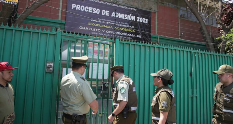 Arresto domiciliario nocturno para acusado de explosión de bomba de ruido en colegio de Peñalolén