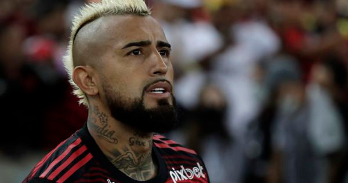 Dorival Junior destaca la actitud de Arturo Vidal, tras quedarse y competir en el duelo por Copa Brasil ante Corinthians.