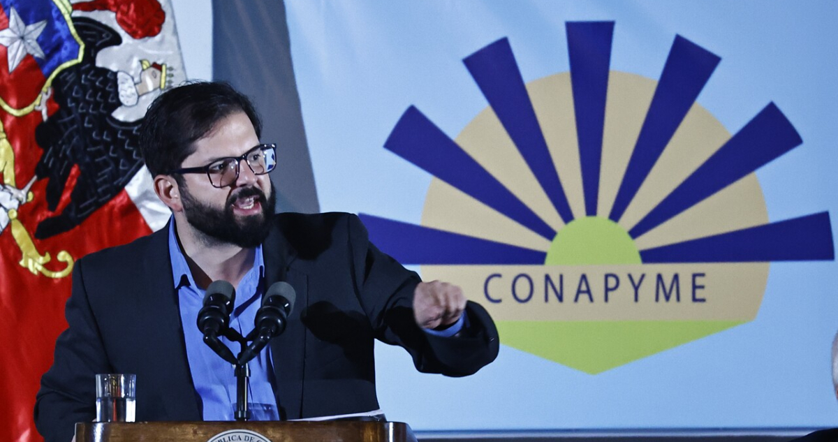 “¡Le exijo respeto!”: increpan al presidente Boric en encuentro Conapyme