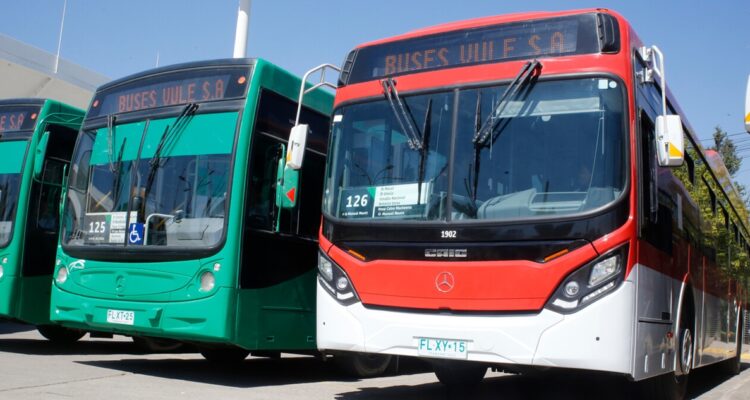 Carabineros busca un bus del Transantiago robado desde un terminal en Cerrillos
