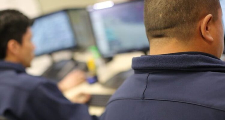 Retraso en pago de sueldos Valdivia