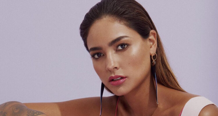 La modelo Camila Recabarren posa ante la cámara. La modelo habló de su actual pareja con una revista.